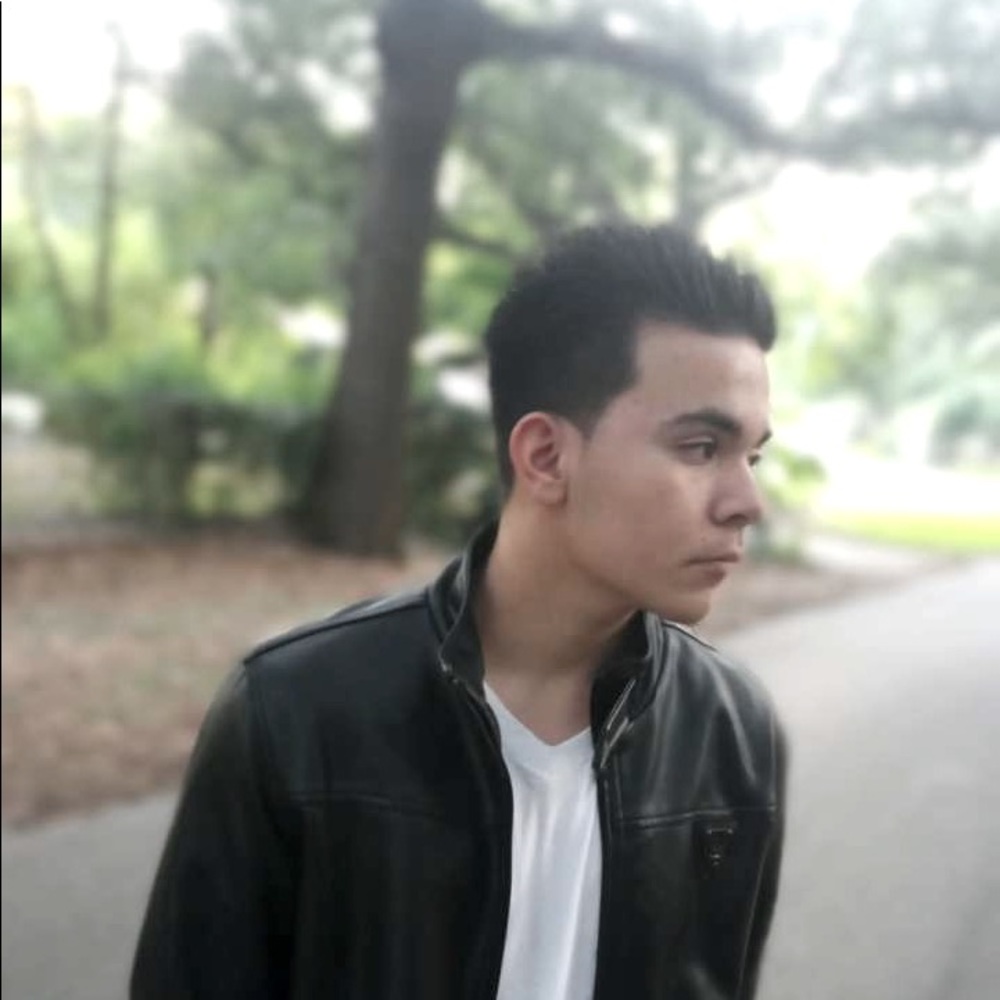 Meet your Posher, Juan